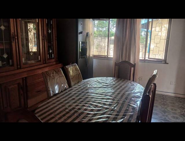 5 BEDROOM HOUSE FOR SALE IN SILVERGLEN